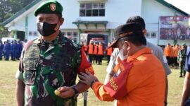 Danrem 042/Gapu Terima Mandat Pelaksana Harian Dansatgas Pengendalian Karhutla Provinsi Jambi