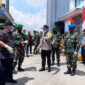 FOTO : Danrem 042/Gapu Kolonel Kav M. Zulkifli didampingi Bupati Tanjabbar H. Safrial, Dandim 0419/Tanjab Erwan Susanto  dan Kapolres Tanjabbar AKBP Guntur Saputro Saat Berada di Pelabuhan Roro Kuala Tungkal, Kamis (07/05/20)