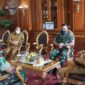 Danrem 042/Gapu Brigjen TNI Supriono berkunjung ke Kantor Gubernur Jambi Dr. H. Al Haris beserta para pejabat Utama Pemrov Jambi, Senin (21/02/22).