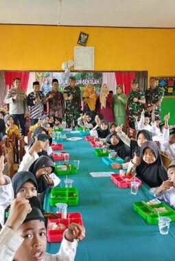 Peduli Terhadap Gizi Anak, Kodim 0416/Bute Kembali Gelar Program Dapur Masuk Sekolah di Madrasah