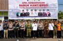 Bupati Tanjab Barat H. Anwar Sadat dan Kapolres AKBP Maulia Kuswicaksono bersama jajaran Forkopimda serta seluruh elemen masyarakat saat mendeklarasikan 