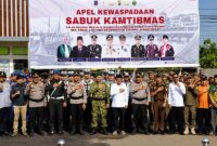 Bupati Tanjab Barat H. Anwar Sadat dan Kapolres AKBP Maulia Kuswicaksono bersama jajaran Forkopimda serta seluruh elemen masyarakat saat mendeklarasikan