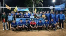 Ketua DPC Partai Demokrat Muaro Jambi Tutu Turnamen Bola Voli Piala Bergilir AHY CUP 2022. FOTO : Noval/DPC.PD