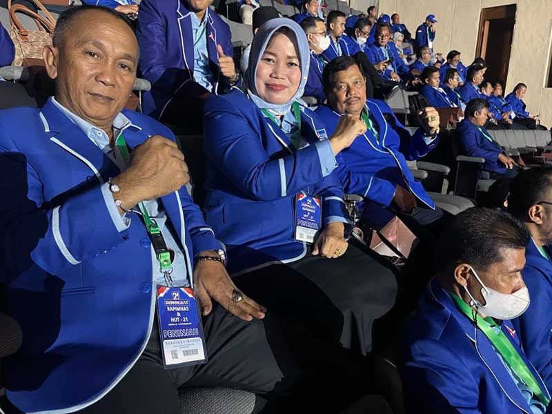 Sektetaris DPC PD Kabupaten Muaro Jambi Siti Maimunah saat menghadiri Rapimnas Partai Demokrat di JCC Senayan di Jakarta, Kamis (15/09/22). FOTO : Ist.
