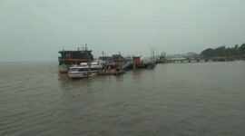Kondisi Perairan Sungai Pengabuan Kuala Tungkal. FOTO : LT