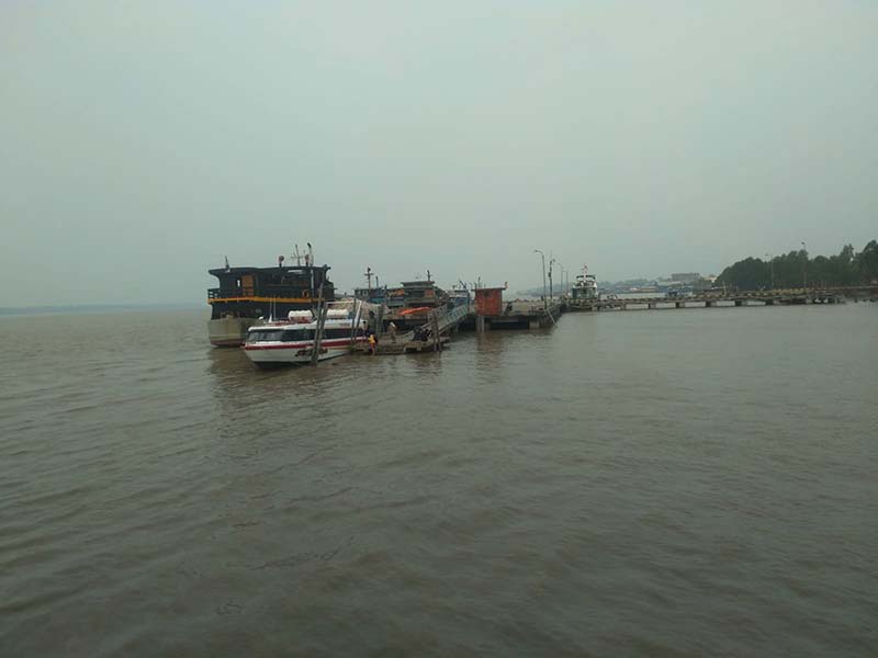 Kondisi Perairan Sungai Pengabuan Kuala Tungkal. FOTO : LT