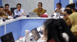 Pemprovsu Bahas Regulasi OJOL, Aplikator Siap Patuhi Tarif, KPPU Awasi Pola Kemitraan Aplikator dan Driver. FOTO : GUNAWAN H