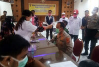 FOTO : Pelaksanaan Kegiatan Bakti Sosial Donor Darah di Mapolres Tanjung Jabung Barat, Jumat (17/04/20).