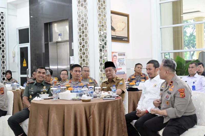 Hadiri Peluncuran Digital Layanan Event, Ketua DPRD: Semoga bisa Memangkas Waktu Perizinan. FOTO : HMS