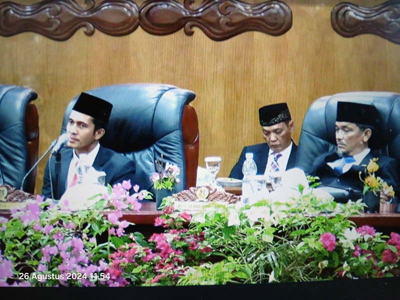 Politisi PDI Perjuangan Dudi Purwadi menjabat sementara Ketua DPRD Kabupaten Tanjab Barat. FOTO : BAS/LT