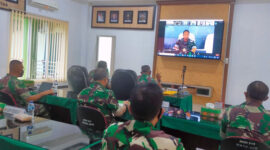 Danrem 042/Gapu Brigjen TNI M. Zulkifli Ketika Mengikuti Rakor Verifikasi Data PPKM dan Vaksinasi Bersama Panglima TNI, Senin (20/12/21). FOTO : Penrem.