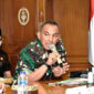 FOTO : Danrem 042 Gapu Brigjen TNI M. Zulkifli Saat Mengikuti Rapat Evaluasi Penanganan Covid-19 Bersama Gubernur H. Fachrori Umar, Kapolda Jambi, Irjen Pol Firman Shantyabudi, Penjabat Sekda Provinsi Jambi Sudirman, Kepala BPBD Provinsi Jambi Bachyuni Deliansyah dan Jubir Covid-19 Provinsi Jambi Johansyah di ruang kerja Gubernur Jambi, Jumat (07/08/20)