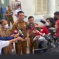 Pj Bupati Muarojambi, Bachyuni Deliansyah saat diwawancari Wartawan Usai Ikuti Rapat dengan Presiden di Jakarta, Selasa (7/6/22). FOTO : Ist