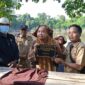Bupati Muaro Jambi Hj. Masnah Busro Saat Resmikan Desa Wisata Lubuk Guci Mas Desa Muaro Pijoan, Kecamatan Jambi Luar Kota, Kabupaten Muaro Jambi, Selasa (17/05/22). FOTO : Noval.