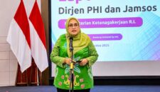 Direktur Jenderal PHI dan Jamsos Kemnaker, Indah Anggoro Putri, menegaskan pentingnya sinergi kepesertaan BPJS Ketenagakerjaan dan Kesehatan agar para pekerja dapat mengakses manfaat penuh Program Jaminan Kehilangan Pekerjaan (JKP) secara optimal. (Foto: Dok. Biro Humas Kemnaker)