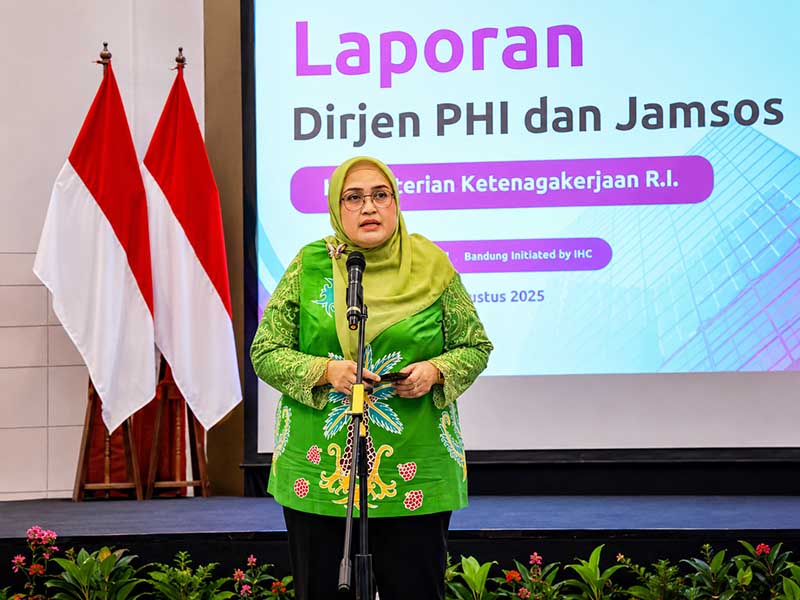 Direktur Jenderal PHI dan Jamsos Kemnaker, Indah Anggoro Putri, menegaskan pentingnya sinergi kepesertaan BPJS Ketenagakerjaan dan Kesehatan agar para pekerja dapat mengakses manfaat penuh Program Jaminan Kehilangan Pekerjaan (JKP) secara optimal. (Foto: Dok. Biro Humas Kemnaker)