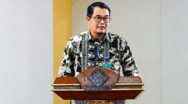 Direktur Jenderal Pembinaan Pelatihan Vokasi dan Produktivitas (Binalavotas) Kemnaker, Darmawansyah, saat memberikan keterangan resmi terkait pembukaan pendaftaran Pelatihan Vokasi Nasional (PVN) Batch 3 di Jakarta. (FOTO : Dok. Biro Humas Kemnaker)