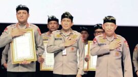 Ditlantas Polda Jambi Terima Penghargaan Capaian Realisasi PNBP dari Kapolri. [FOTO : Humas]