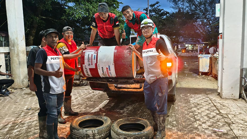 Bahu-Membahu Operasikan Layanan Kesehatan: Kolaborasi Pertamina-RSUD Muda Sedia Aceh Tamiang Jaga Denyut Nadi Misi Kemanusiaan. FOTO : WKI