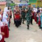 Dandim 0416/Bute Letkol Inf Arief Widyanto, S.E., M.Han Lakukan “Dapur Masuk sekolah” di SDN 25 SD Negeri 25/II Muara Bungo Jl. Sapta Marga Kelurahan Sungai Pinang Kecamatan Bungo Dani Kabupaten Bungo, Jumat (02/08/2024). FOTO : PENDIM