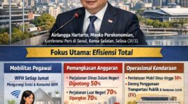 Menko Perekonomian Airlangga Hartarto mengumumkan kebijakan WFH bagi ASN setiap hari Jumat dalam konferensi pers di Seoul, Korea Selatan (31/3). Langkah ini diambil sebagai bagian dari strategi efisiensi untuk menekan konsumsi energi dan anggaran perjalanan dinas di tengah krisis global. (FOTO : Dok. Istimewa/LT)