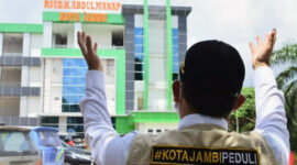 FOTO : Wali Kota Jambi Dr. H. Syarif Fasha, ME saat Meninjau Gedung Baru RSUD. H. Abdul Manap di Kota Jambi (29/04/20).