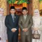 Bupati Tanjab Barat H. Anwar Sadat Berfoto Bersama dengan Faizal Riza, ST, MM Wakil Ketua DPRD Provinsi Jambi. FOTO : Rian Muiz/Facebook.