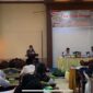 Ketua DPRD Tanjung Jabung Barat H Abdullah saat menyampaikan sambutan di Focus Group Discussion, Hotel Masa Kini, Kuala Tungkal, Rabu (22/6/22). FOTO : Ist