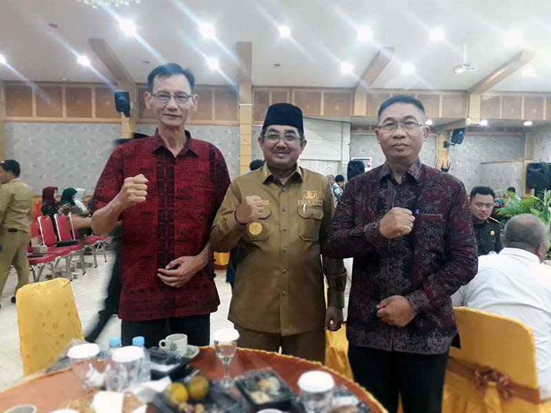 Dua Perusahaan Dibawah Naungan APP Grup Raih Penghargaan CSR dari Pemkab Tanjab Barat. FOTO : BAS