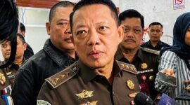 Korps Pemberantasan Tindak Pidana Korupsi (Kortas Tipidkor) Polri resmi menetapkan Mantan Jampidsus, Febrie Adriansyah sebagai tersangka kasus dugaan korupsi serta Tindak Pidana Pencucian Uang (TPPU) terkait penanganan perkara hukum di PT Asabri. (Foto: Dok. Kompas TV/Media Massa)