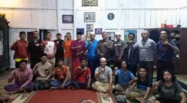 Rapat Bersama Pembentukan Forum Pecinta Perahu Tradisional Jambi di kediaman Ketua Pemuda Kelurahan Tanjung Johor, Fahrul Rozi, Jum'at (26/8/22) malam. FOTO : Ist