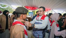 Penyaluran 1.000 Seragam Sekolah untuk Anak Operator SPBU dan Siswa Difabel. FOTO : WKI
