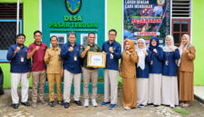 Penghargaan ini diberikan oleh BPS Pusat atas prestasi Desa Pasar Terusan sebagai desa terbaik tingkat Provinsi Jambi dalam Program Desa Cinta Statistik (Desa Cantik) Tahun 2026. (FOTO: Istimewa)