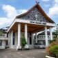 Gedung DPRD Kabupaten Muaro Jambi yang kini menjadi sorotan setelah BPK membongkar skandal reses fiktif senilai ratusan juta rupiah. Audit BPK menemukan oknum anggota dewan berinisial AA dari tetap menerima pencairan dana reses penuh sepanjang tahun 2025 meskipun sama sekali tidak melaksanakan kegiatan jaring aspirasi masyarakat tersebut. (FOTO : Dok. Istimewa Jambiseru)