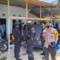 Densus 88 Mabes Polri bersama Gegana Brimob Polda Jambi Geledah Salah Satu Rumah Warga di Perumahan Argenta Sungai Gelam. FOTO : Ist