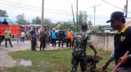 Dandim 0419/Tanjab Tinjau Gotong Royong di Kampung Kerukunan Umat Beragama. FOTO : Penrem