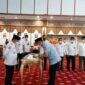 Penandatangan MoU antara Baznas Provinsi Jambi dengan Bank Jambi, Instansi Vertikal dan OPD Provinsi Jambi di Auditorium Rumah Dinas Gubernur Jambi, Rabu (12/01/22). FOTO : Va/Kominfo