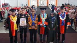Dok. Pengukuhan 7 Guru Besar baru dari 19 Guru Besar yang secara resmi mendapatkan SK Kenaikan Jabatan Akademik/Fungsional Dosen di Balairung Pinang Masak UNJA Mendalo, Rabu (25/10/23). FOTO : UNJA