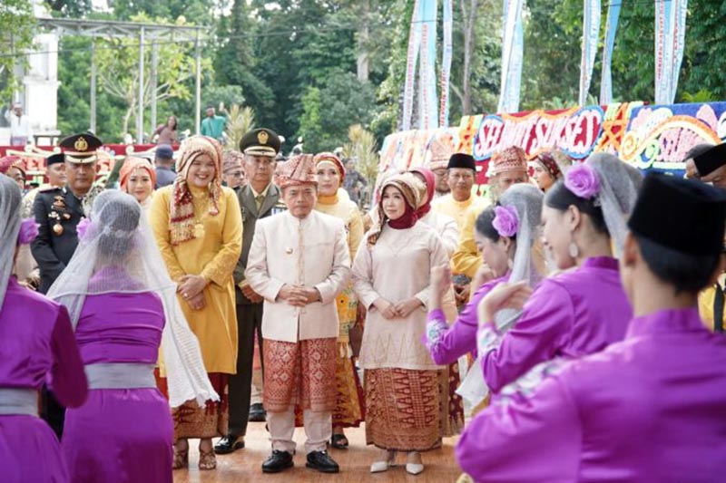 Gubernur Jambi, Al Haris Saat Menghadiri Sidang Paripurna Peringatan Hari Jadi ke-26 Kabupaten Tanjung Jabung Timur, Selasa (21/10/2025). FOTO : Diskominfo 