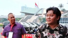 Rakyat Mendesak Agar MPR RI Segera Melaksanakan Sidang Istimewa Untuk Mengembalikan UUD 1945 yang Telah Dibajak Melalui Amandemen. [FOTO : Ist/Jacob Ereste]