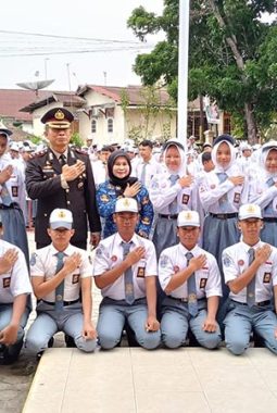 Peringatan Hari Pahlawan di SMKN 2 Kota Jambi, Ditbinmas Polda Jambi : Tekankan Karakter dan Kolaborasi Pendidikan