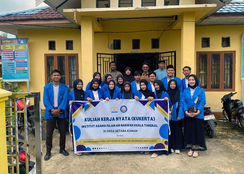 18 Mahasiswa IAI An-Nadwah Laksanakan Kukerta di Desa Betara Kanan. FOTO : IST