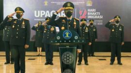 Menteri Hukum dan HAM Yasonna H Laoly meresmikan Aplikasi Mobile Paspor (M-Paspor), bertepatan dengan Peringatan Hari Bakti Imigrasi ke-72 yang berlangsung pada Kamis (27/1) di Graha Pengayoman Kementerian Hukum dan HAM RI Kuningan Jakarta Selatan. (Foto: Kemenkumham Imigrasi)