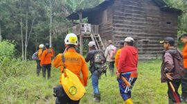 HARI KE-2 : Tim Basarnas dari Pos SAR Kerinci Melakukan Pencarian Dua Warga Semurup yang Diduga Hilang di Hutan Desa Masgo Saat Mencari Kayu Bakar. [FOTO : Humas Basarnas Jambi]