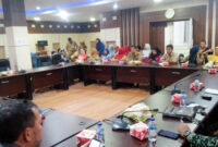 FOTO : Forum Guru Honorer K2 Kabupaten Merangin Sharing dengan Komisi I DPRD Merangin di Ruang Banggar, Senin (10/02/20)
