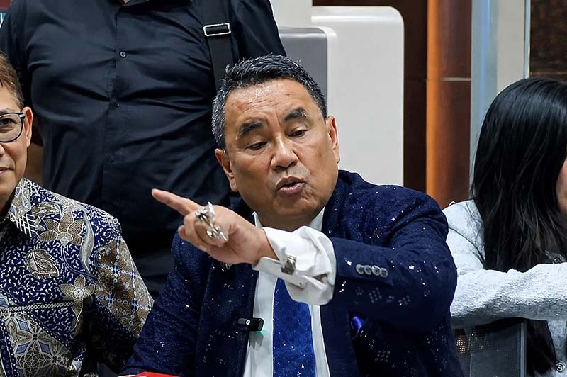 Hotman Paris Hutapea mundur dari Kuasa hukum mantan Jampidsus Febrie Adriansyah. Keputusan mendadak ini disampaikan langsung oleh Hotman Paris dalam konferensi pers di Rumah Sakit Medistra, Jakarta, pada hari Kamis, 23 Juli 2026. (FOTO : Dok. Istimewa/kilasbabel.com)
