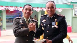 Kapolres Tanjab Barat AKBP Muharman Arta, S.IKSaat Hadiri Upacara dan Syukuran HUT TNI ke 77 di Kodim 0419/Tanjab. FOTO : Huams Res