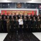 Ketua PWI Kota Jambi Irwansyah saat Hadiri Syukuran Hari Bhayangkara ke 77 di Polresta Jambi Sabtu (1/7/23). FOTO : Min