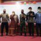 Pernayataan dan Penandatanganan Ikrar Pilkades Damai seluruh Calon Kepala Desa di Aula Kantor Bupati Muaro Jambi, Kamis (17/03/22).