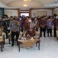 Pernayataan dan Penandatanganan Ikrar Pilkades Damai seluruh Calon Kepala Desa di Aula Kantor Bupati Muaro Jambi, Kamis (17/03/22).